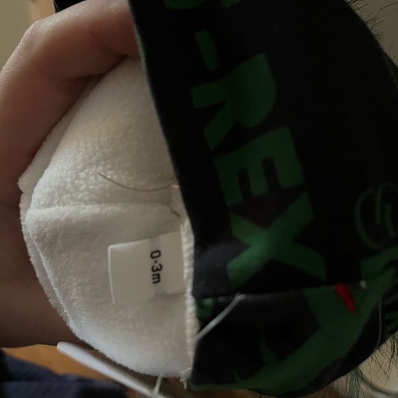 Peek a boo hat - Picture 3 of 3